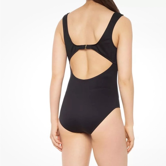 Jantzen Solid Black U-Neck Chlorine Resistant 1-Piece Swimsuit NWT Size 10 - Picture 2 of 8